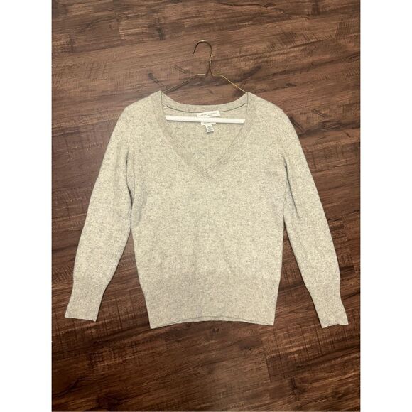 Banana Republic 100% Cashmere V-Neck Sweater, Sz Medium + - Picture 7 of 7